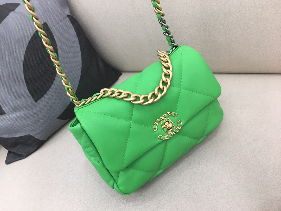 Lambskin 19 Handbag Flap Bag AS1160 Green